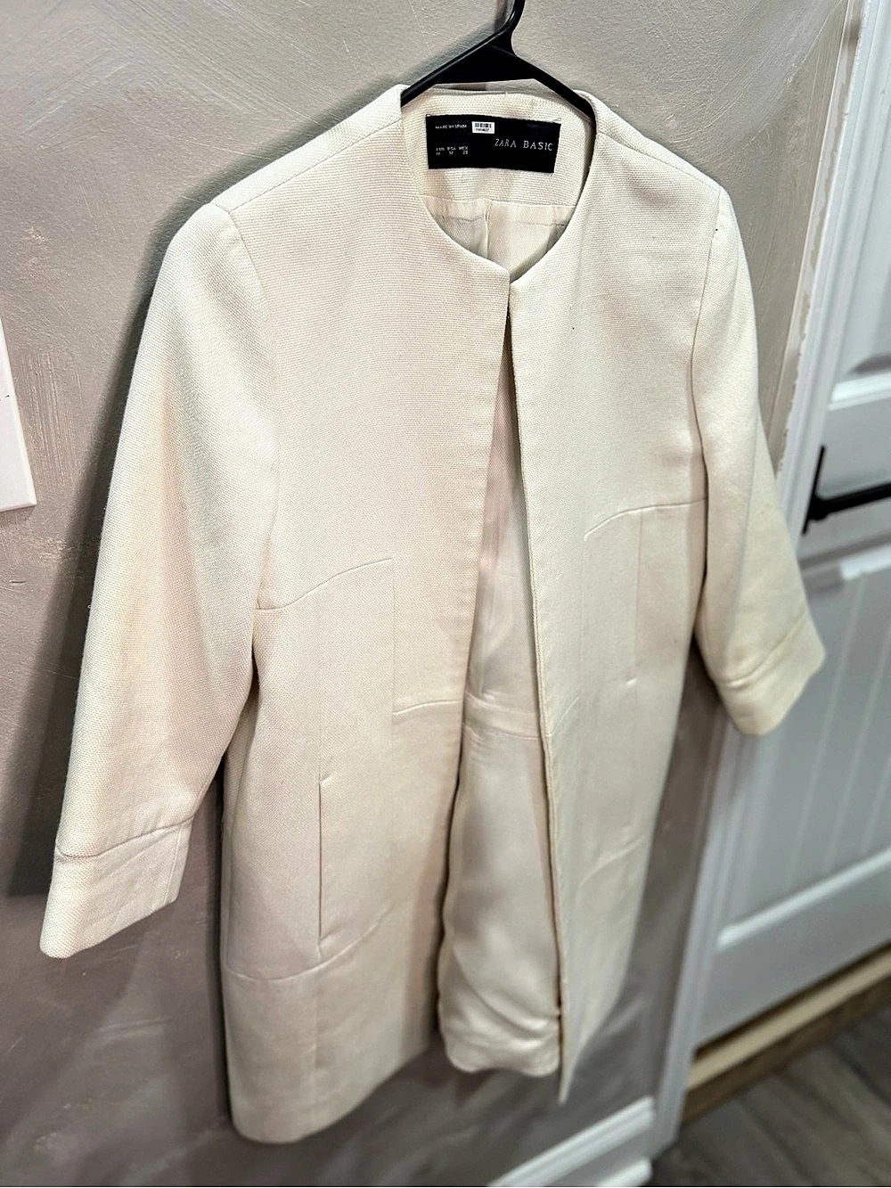 Zara Collarless Long Coat in White Size Medium Like New